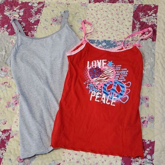 Lot/2 Tank Tops Red Love Peace Glitter Sz XS & Gray Shelf Bra Sz S 623 - Picture 1 of 6